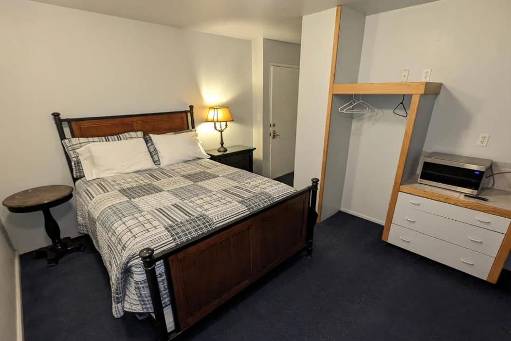 Standard Queen Motel Room